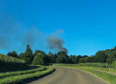 Korb: Mehrere Pkw brannten auf Waldparkplatz